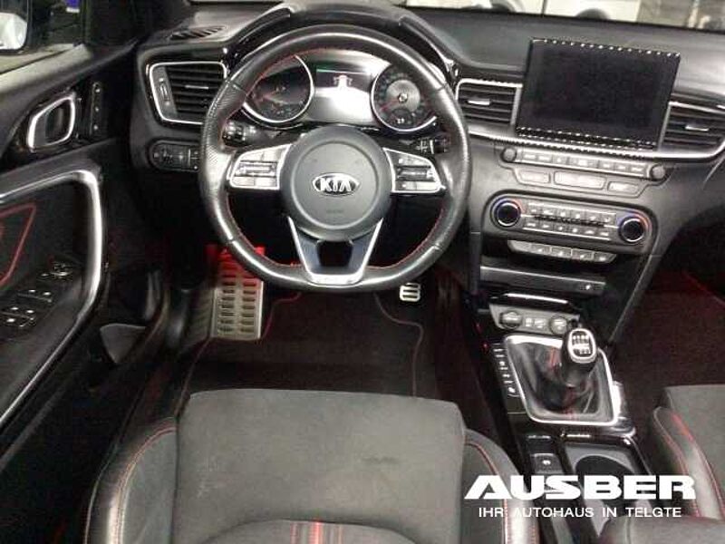 Kia Ceed GT 1.6T-GDI 5trg Winterpaket AHK abnehmbar