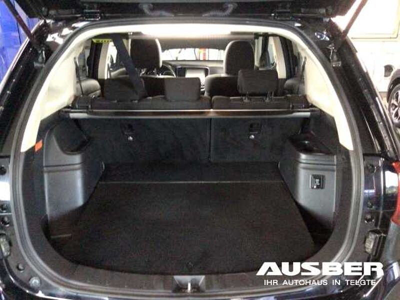 Mitsubishi Outlander PHEV Basis 4WD 2.4 Plug-in Hybrid 1. Hand GJR