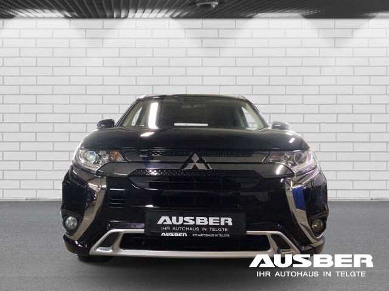 Mitsubishi Outlander PHEV Basis 4WD 2.4 Plug-in Hybrid 1. Hand GJR